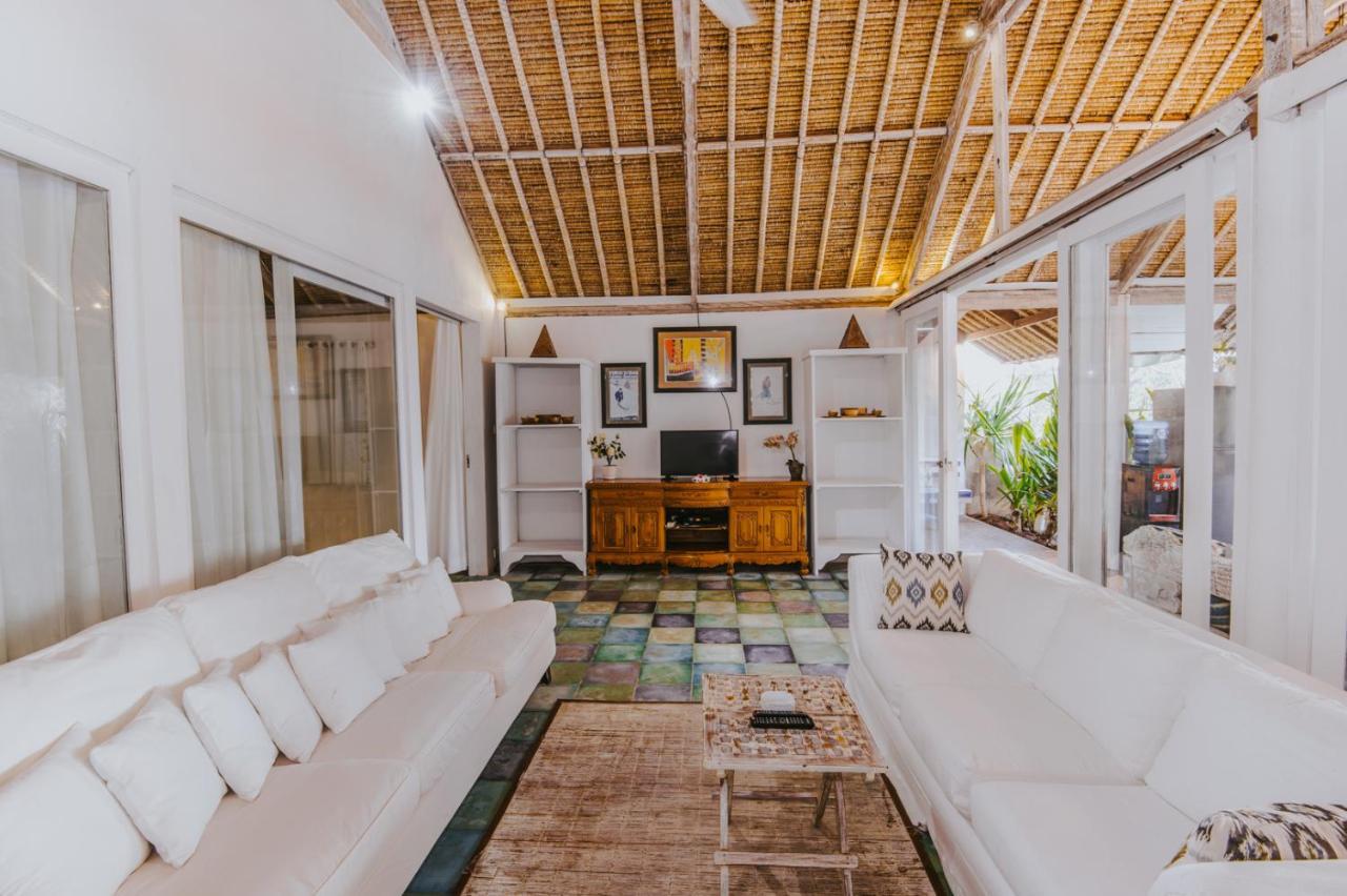 Villa Waru Lembongan Buitenkant foto