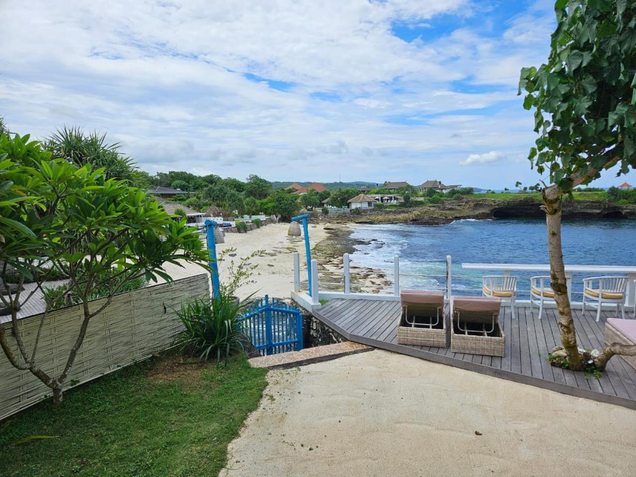 Villa Waru Lembongan Buitenkant foto