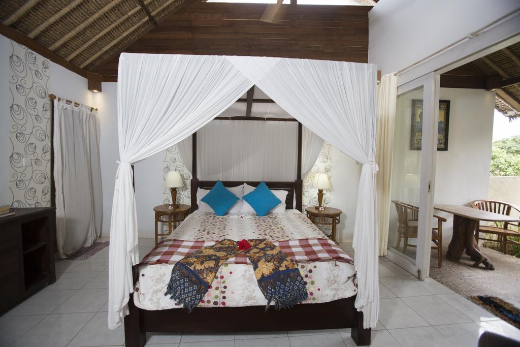 Villa Waru Lembongan Buitenkant foto